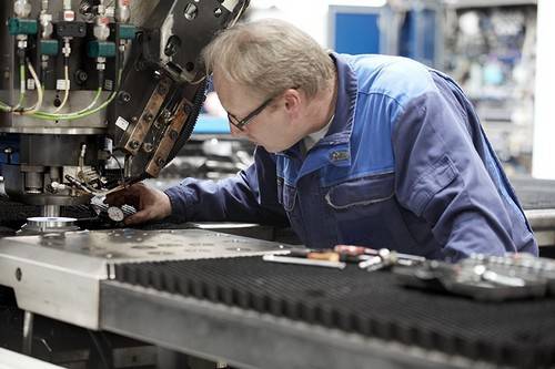 remont-stankov-s-chpu.jpg remont-stankov-s-chpu.jpg